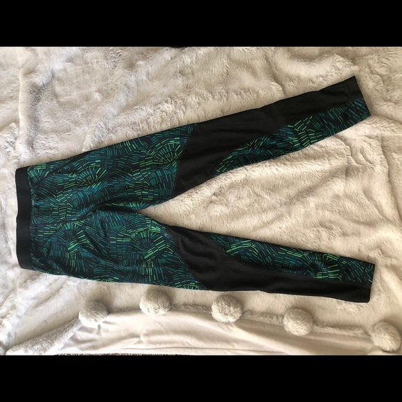 Nike pro green leggings - Picture 3 of 3
